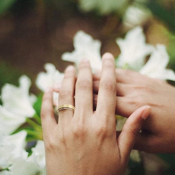 🦋3/$30🦋Stainless Steel Gold Tone Glitter Fidget Spinner Ring, Size 9 - Picture 4 of 9